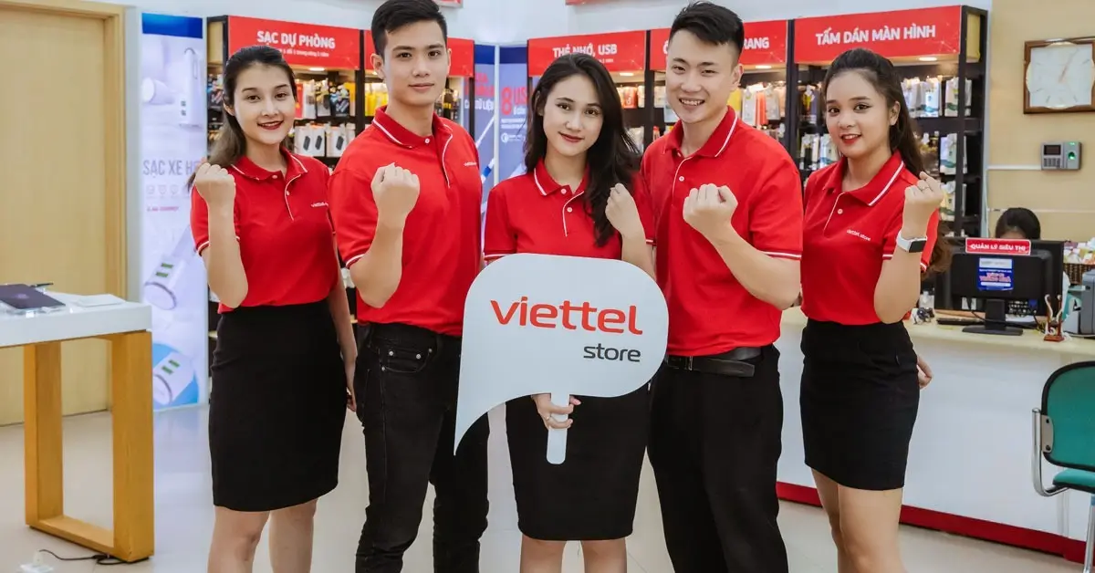 nv viettel port nhân viên viettel đang đứng tiếp khách